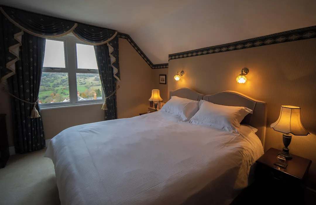 Cleeve Hill Hotel-1